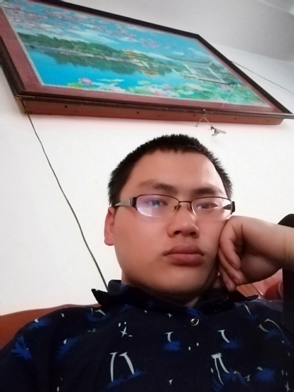90男孩的第一张照片--福州婚介网