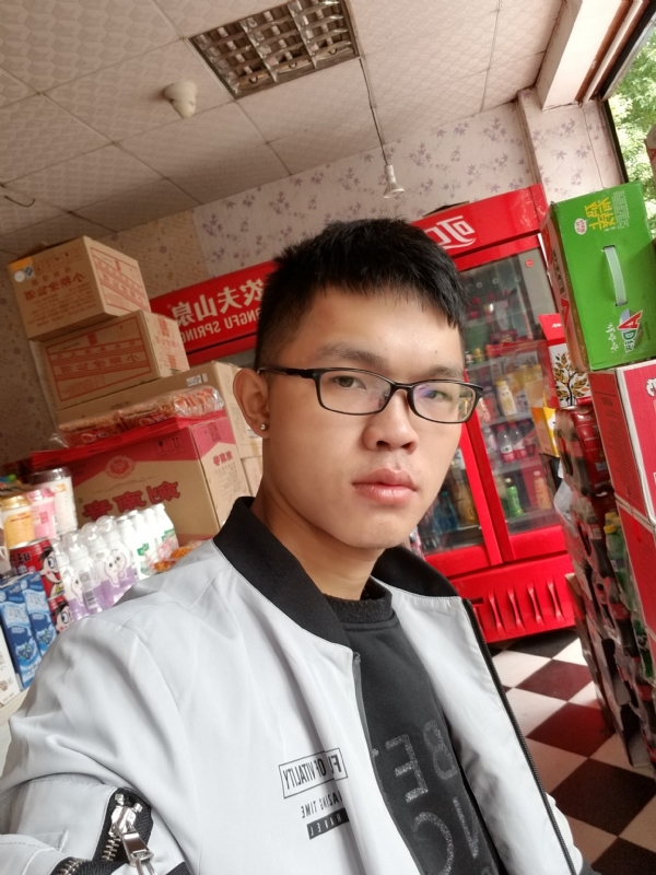 柒年的第一张照片--福州婚介网