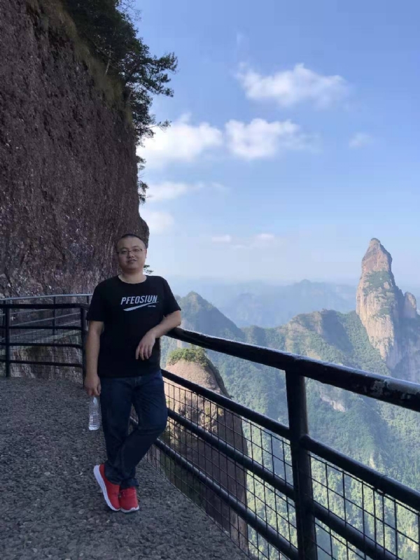 不杵于物的第一张照片--福州婚介网