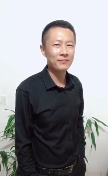 地huhi的第一张照片--福州婚介网