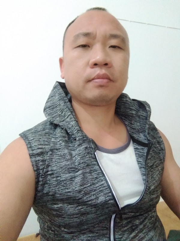 whm的第二张照片--福州婚介网