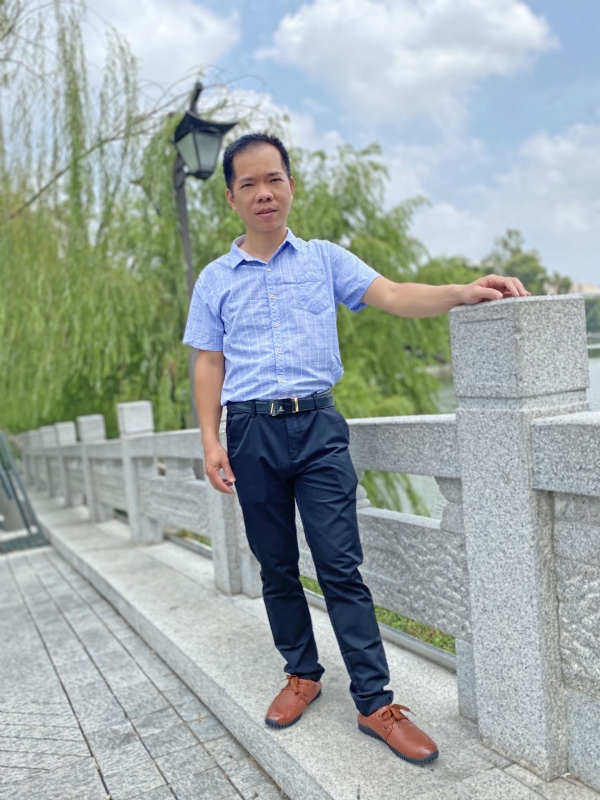 奇峰向阳的第一张照片--福州婚介网