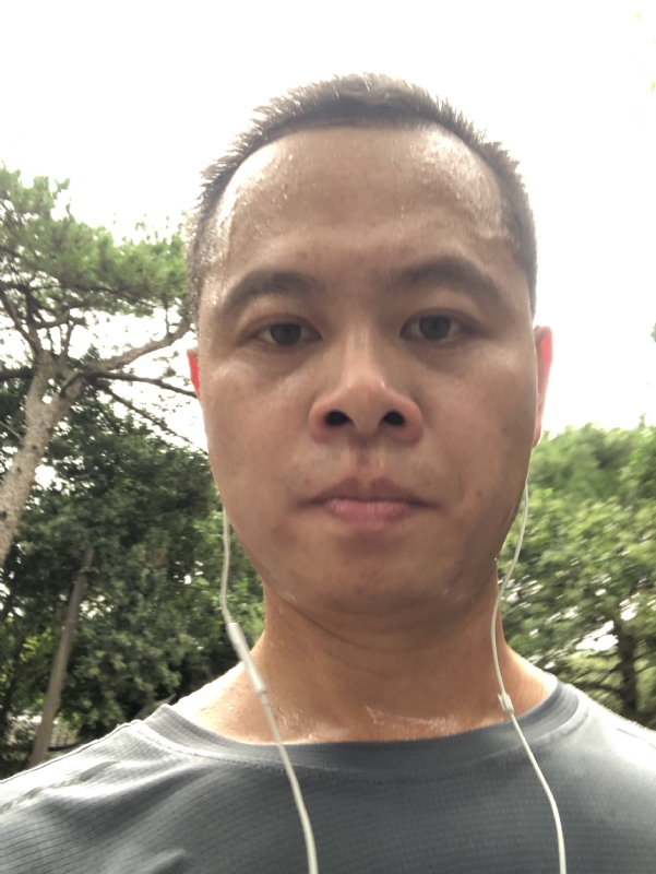 猩猩巨呃的第二张照片--福州婚介网