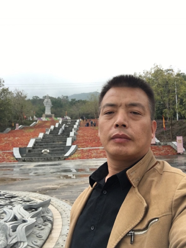 开心的松鼠的第一张照片--福州婚介网