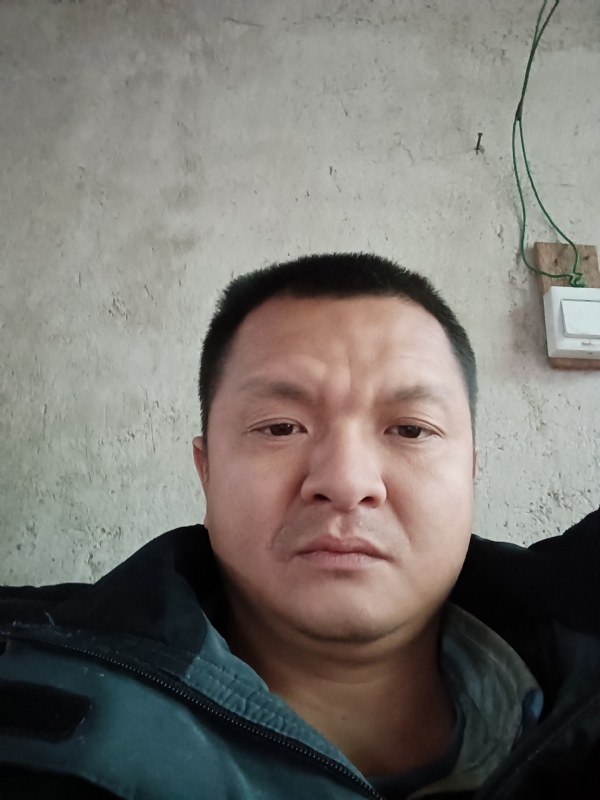 兰成龙的第二张照片--福州婚介网